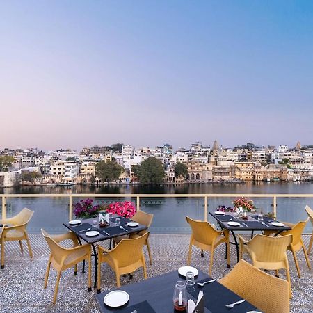 Sarovar - Lake Facing Boutique Hotel On Lake Pichola Удайпур Екстериор снимка