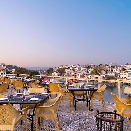 Sarovar - Lake Facing Boutique Hotel On Lake Pichola Удайпур Екстериор снимка