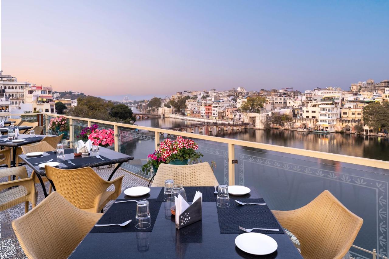 Sarovar - Lake Facing Boutique Hotel On Lake Pichola Удайпур Екстериор снимка
