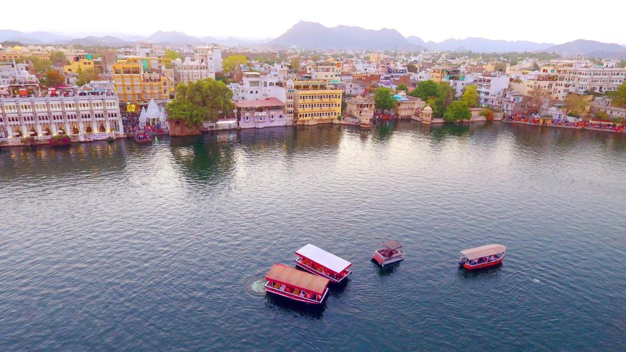 Sarovar - Lake Facing Boutique Hotel On Lake Pichola Удайпур Екстериор снимка