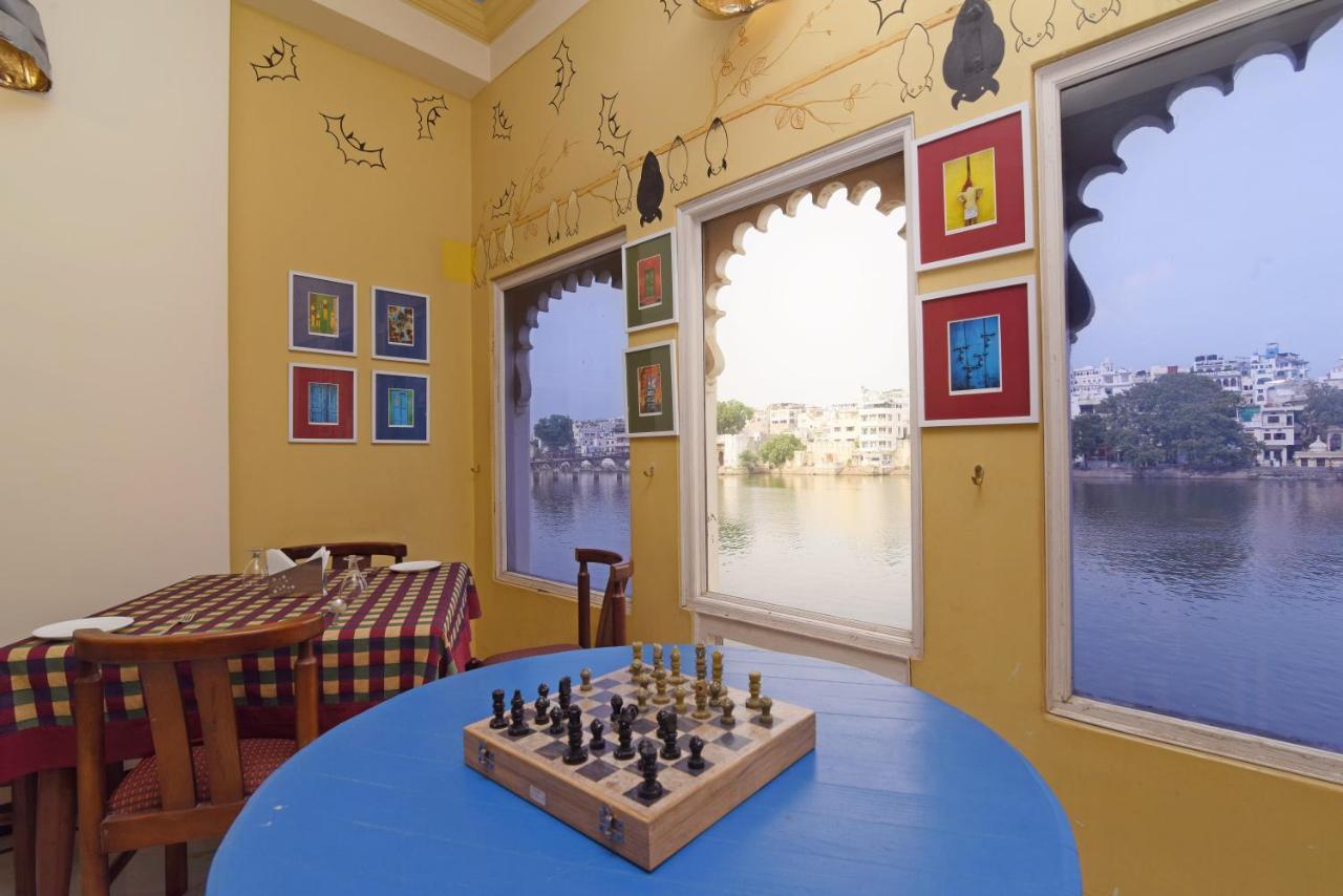 Sarovar - Lake Facing Boutique Hotel On Lake Pichola Удайпур Екстериор снимка