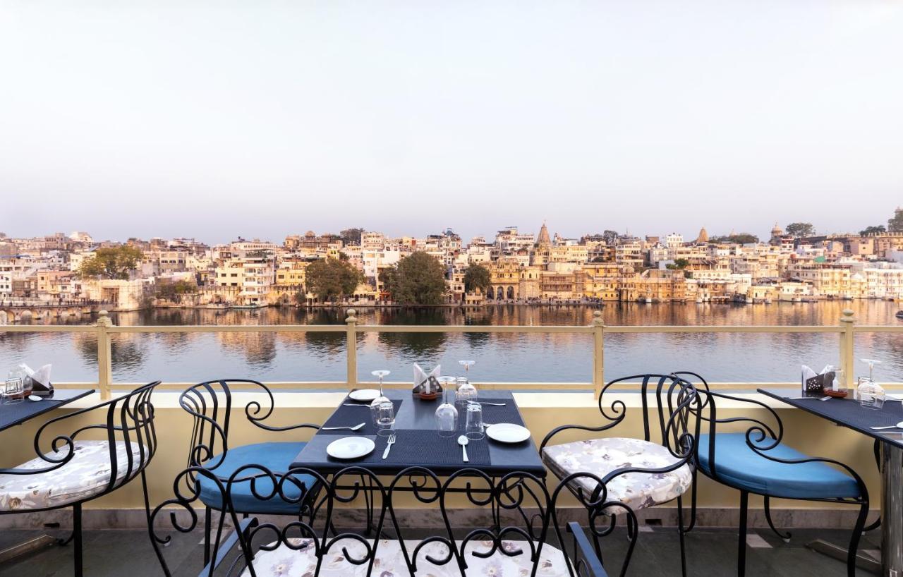 Sarovar - Lake Facing Boutique Hotel On Lake Pichola Удайпур Екстериор снимка
